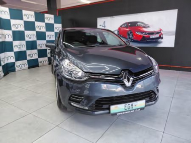17942RenaultClio002-th.jpg