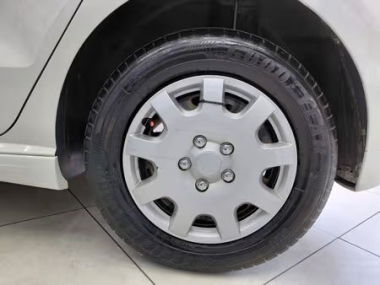 17943VolkswagenPolo011-th.jpg