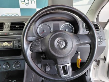17943VolkswagenPolo017-th.jpg