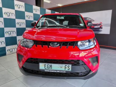 17944MahindraKUV100005-th.jpg