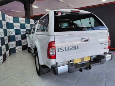 17949IsuzuKB008-th.jpg