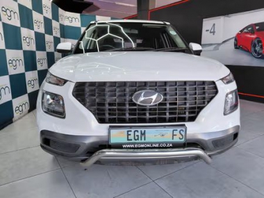 17959HyundaiVenue005-th.jpg