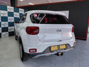 17959HyundaiVenue009-th.jpg