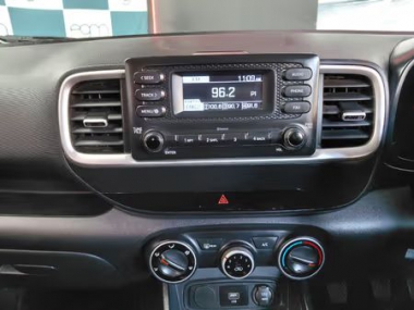 17959HyundaiVenue014-th.jpg