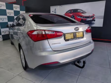 17967KiaCerato011-th.jpg