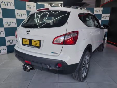 17983NissanQashqai006-th.jpg