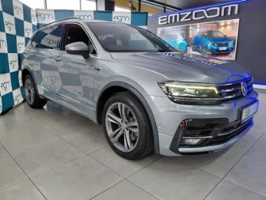 2020 Volkswagen Tiguan Allspace 2.0 TSI Comfortline 4Motion Auto (132kW) - ABS,Air conditioning,Electric windows,Reverse camera,360-degree park distance control,Sat nav,Towbar,Xenon headlights,Airbags,Alarm system,Full service record,Radio,Bluetooth,Usb,Aux,Spare keys,Cruize control,Sunroof,Driving mode. Finance available, Trade-ins welcome, Delivery country wide, T&C'S apply!!!