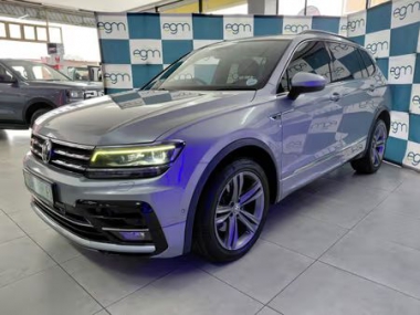 2020VolkswagenTiguan003-th.jpg