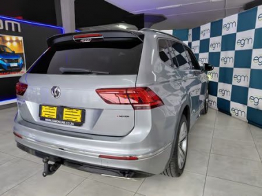 2020VolkswagenTiguan007-th.jpg
