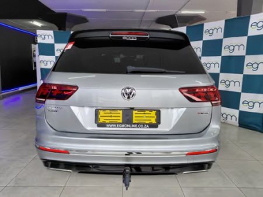 2020VolkswagenTiguan009-th.jpg