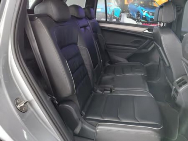2020VolkswagenTiguan020-th.jpg