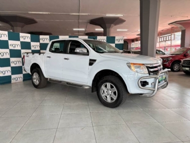 2015 Ford Ranger V 3.2 TDCi XLT Double Cab 4X4 Auto - ABS,AIRCON,CLIMATE CONTROL,ELECTRIC WINDOWS,LEATHER SEATS,PARK DISTANCE CONTROL,REVERSE CAMERA,TOWBAR,AIRBAGS,ALARM,CRUISE CONTROL,FULL-SERVICE RECORD,RADIO,BLUETOOTH,USB,AUX,CD,SPARE KEYS. Finance available, Trade-ins welcome, Delivery country wide, T&C'S apply!!!
