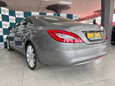 CONSMercedesBenz0019-th.jpg
