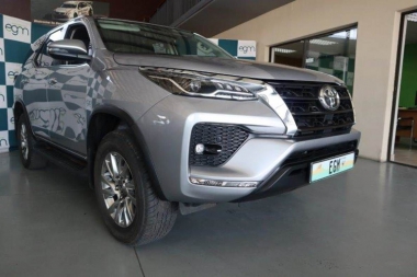 CONSToyotaFortuner003-1-th.jpg