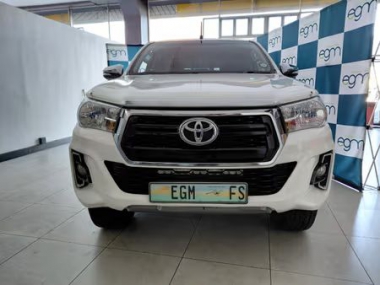 CONSToyotaHilux002-2-th.jpg