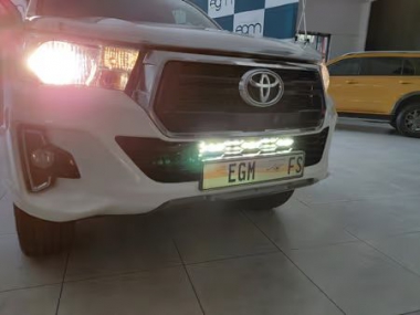 CONSToyotaHilux013-2-th.jpg