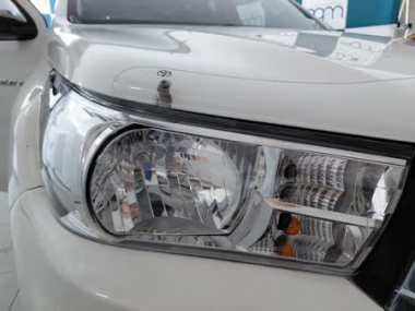 CONSToyotaHilux014-2-th.jpg