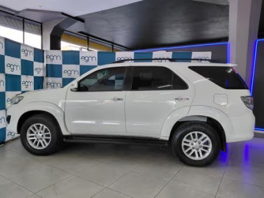 CONSTtoyotaFortuner4.0V6Auto004-th.jpg