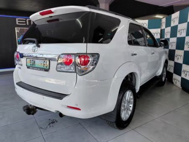 CONSTtoyotaFortuner4.0V6Auto006-th.jpg