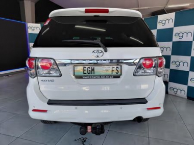 CONSTtoyotaFortuner4.0V6Auto008-th.jpg