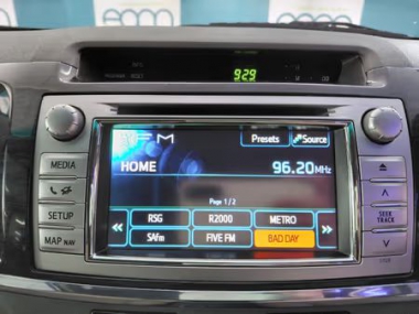 CONSTtoyotaFortuner4.0V6Auto015-th.jpg