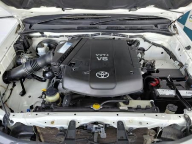CONSTtoyotaFortuner4.0V6Auto023-th.jpg