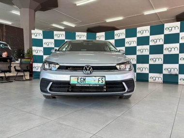 CONSVWPoloHatch002-th.jpg