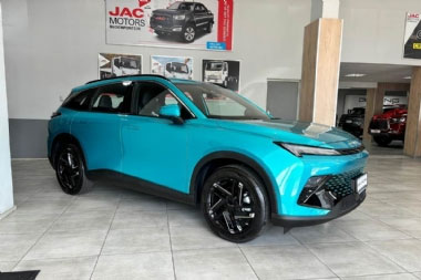 2025 BAIC Beijing X55 1.5T Premium Auto + - ABS, AIRCON, CLIMATE CONTROL, ELECTRIC WINDOWS, LEATHER SEATS, PARK DISTANCE CONTROL(BACK&FRONT), 360 REVERSE CAMERA, PANORAMIC SUNROOF, AIRBAGS, CRUISE CONTROL, 5 YEAR/60 000KM SERVICE PLAN, 7 YEAR/200 000KM WARRANTY, RADIO, BLUETOOTH, USB, C-TYPE, SPARE KEYS, LED LIGHTS, ELECTRIC SEATS, MEMORY SEATS, HEATED & COOLING SEATS, 9 DIFFERENT INTERIOR LIGHTS, VOICE CONTROL, WIRELESS CHARGING, FOUR-WAY ELECTRIC LUMBAR SUPPORT, DUAL ZONE AUTOMATIC AIR CONDITIONING, FRONT SEAT HEATING & VENTILATION. 